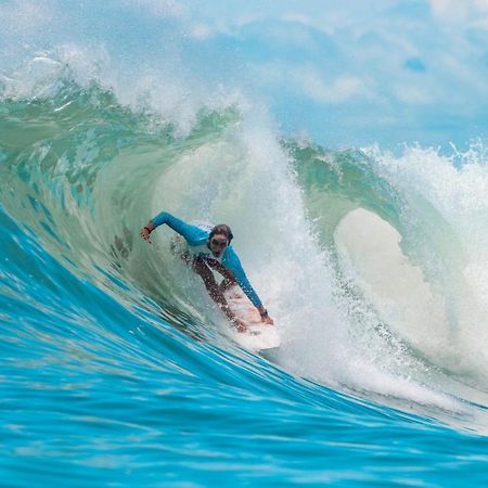 Surf Synergy All-Inclusive Surf Retreat 자코 외부 사진