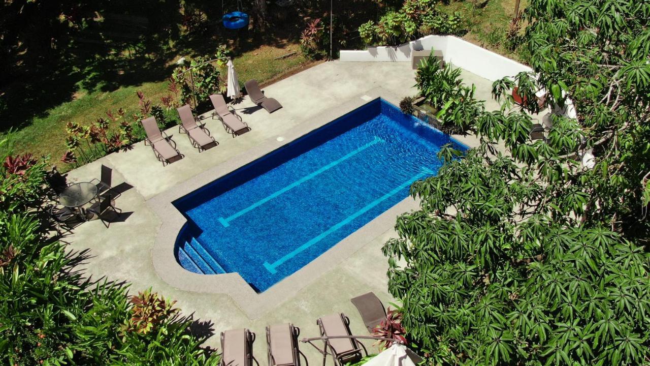 Surf Synergy All-Inclusive Surf Retreat 자코 외부 사진