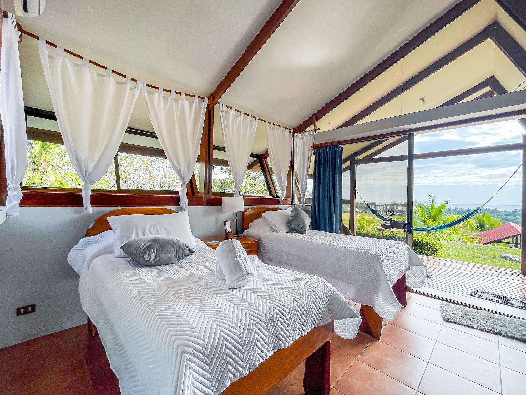 Surf Synergy All-Inclusive Surf Retreat 자코 외부 사진