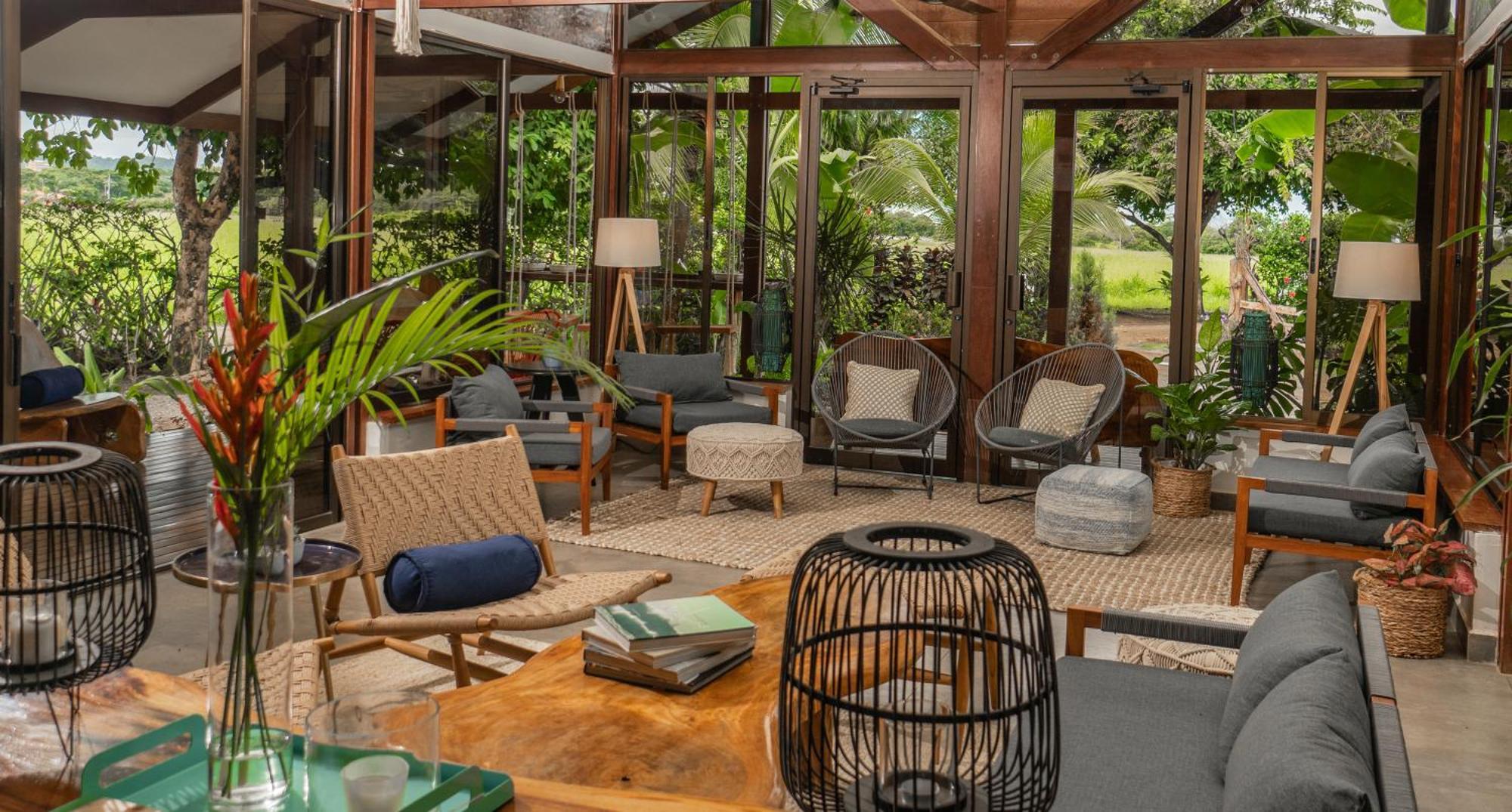 Surf Synergy All-Inclusive Surf Retreat 자코 외부 사진